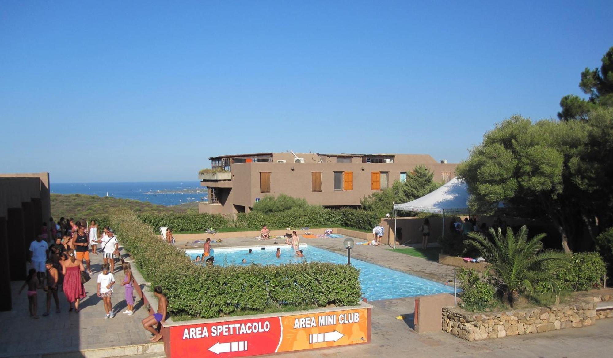 Centro Vacanze Cugnana Verde Portisco Extérieur photo