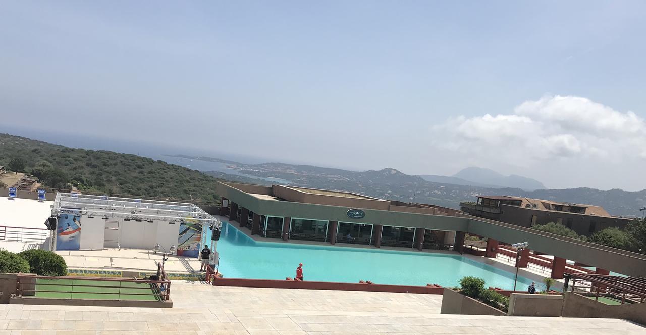 Centro Vacanze Cugnana Verde Portisco Extérieur photo